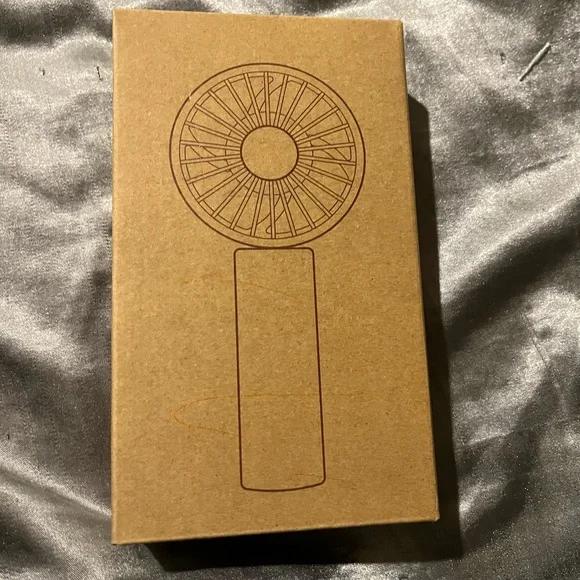 Compact White Handheld Fan - Picture 2 of 4